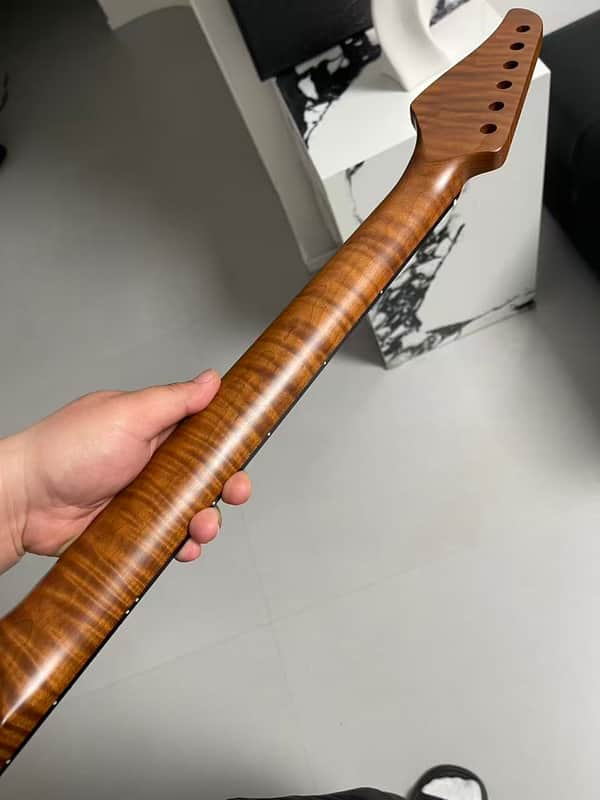 4a Round End stainless steel 22frets Roasted flame Maple guitar neck 25.5inch hole 10mm Satin Rosewood fingerboard ,4A Bone nut Stainless steel 22fret satin Roasted Flame Maple electric guitar neck image 1