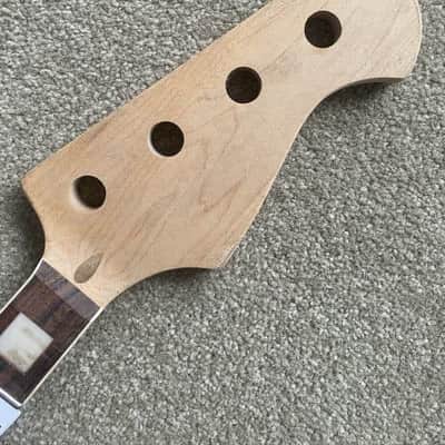 20 Frets Rosewood Fingerboard 4 String Jazz Bass Style Maple Neck image 9