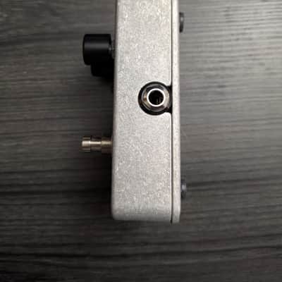 Electro-Harmonix Satisfaction Fuzz image 2