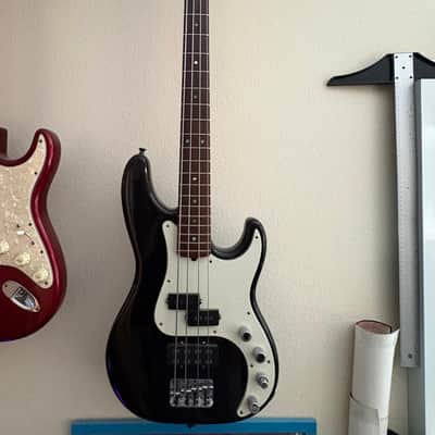 Fender American Precision Bass Deluxe 1995-2000 - Gloss Black image 1