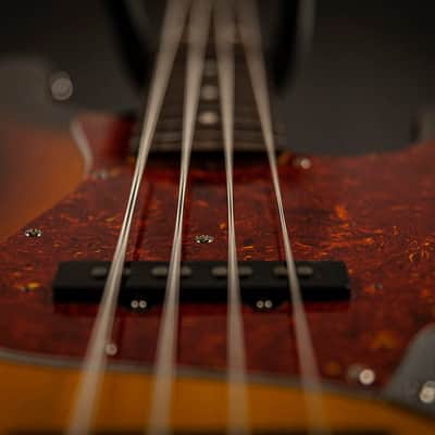 Fender Jazz Bass 62 RI 1989 - 3-Tone Sunburst image 7