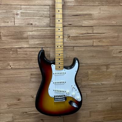 Fender Vintage Stratocaster Guitar -Maple Fretboard 1976- Sunburst- 10lbs w/non original pups + case image 3