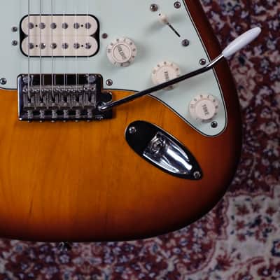Fender Deluxe Stratocaster HS 2019 - Tobacco Sunburst image 9