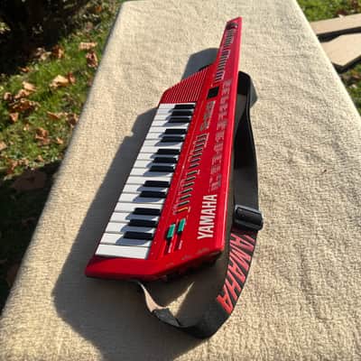 Yamaha SHS-10R - red image 10