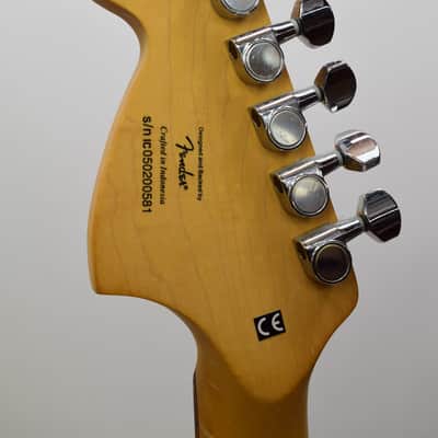 2005 Squier Standard Stratocaster Electric Guitar, Walnut image 7