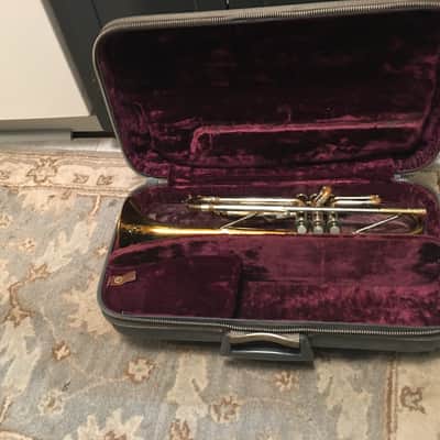 SUMMER DEAL RARE LARGE BORE HOLTON MODEL 51 TRUMPET ORIGINAL FINISH COMPRESSION FINE LARGEST BORE HOLTON MADE ELKGART MADE WITH GOOD CASE image 7