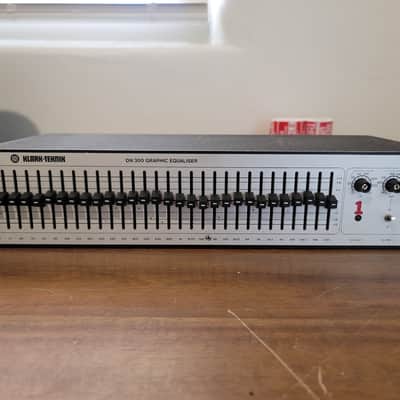 Klark Teknik DN300 30-Band Graphic Equaliser EQ Vintage Rack Unit Tested & Working image 8
