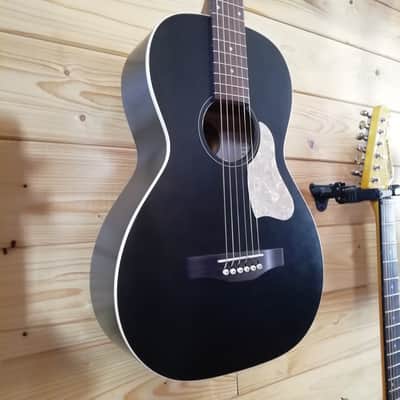 Art & Lutherie Roadhouse Faded Black A/E image 4