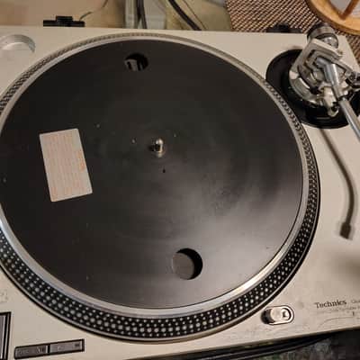 Technics 1200 mk2 1985 - Silver image 15