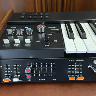KORG MINIKORG 700FS - IN LIKE NEW CONDITION!! image 2