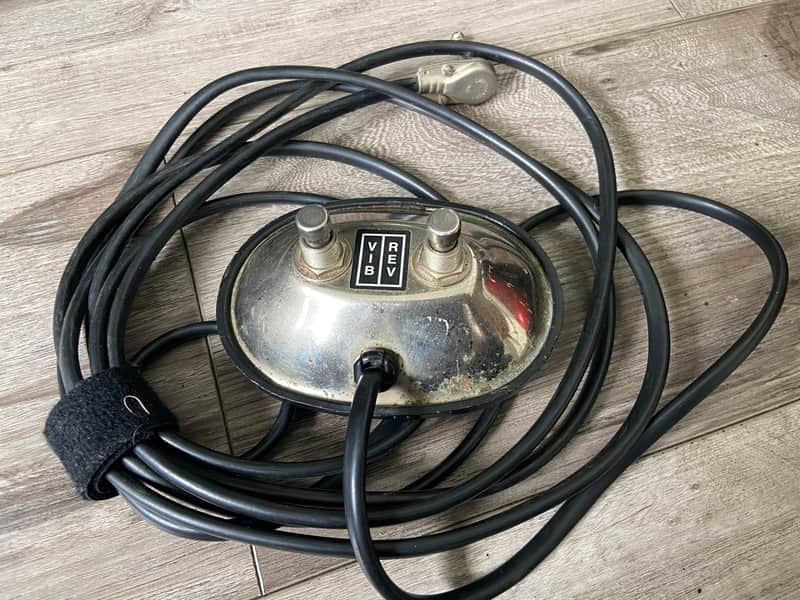 Fender 2 button footswitch, Vibrato/Reverb, 099-4058-000 image 1