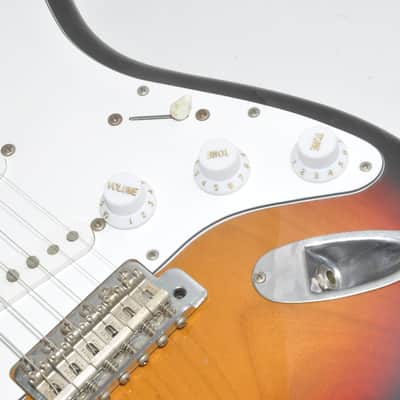 Fender Japan ST-62（3TS）'62 Stratocaster 3-Tone Electric Guitar Ref No.5916 image 5