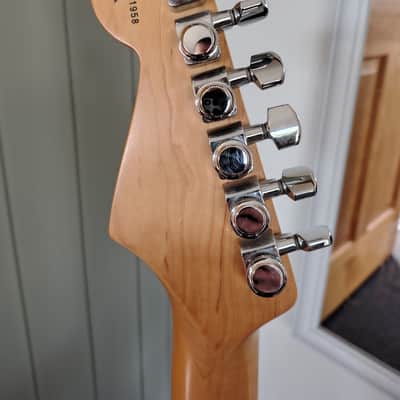 Fender American Deluxe Stratocaster with Maple Fretboard 2002 - 2003 - Aged Cherry Burst image 10