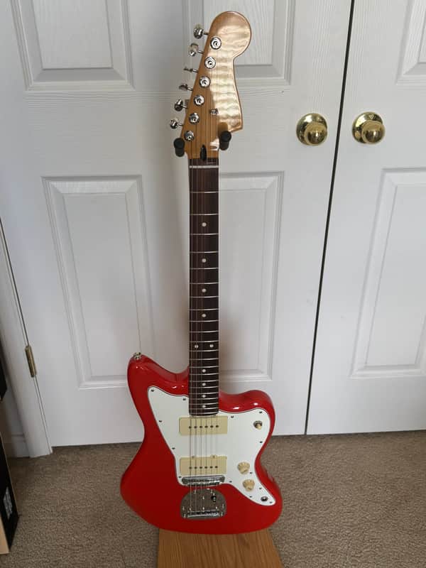 Fender Player II Jazzmaster 2024 - Present - Coral Red - Deluxe Case