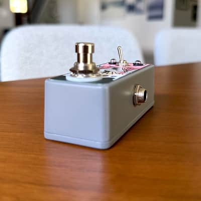 The Abe+ ABY True Bypass AB & Y Switch Utility Pedal (Gray) image 7