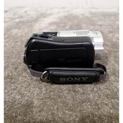 SONY Handy-cam Super-Steady Shot - Camcorder - Excellent w/ Soft Case image 4