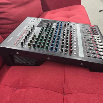 Yamaha MGP12X 12 Channel Analog Mixing Console  - Black image 9
