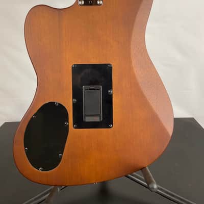 Fender Acoustasonic Standard Jazzmaster Acoustic-Electric Guitar, Solid Spruce Top, Honey Burst image 7