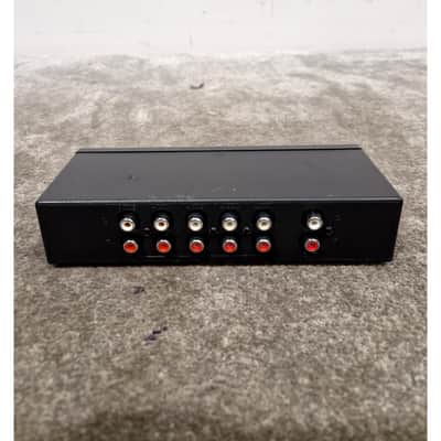 1x5 Stereo Audio Switch - Black - Good image 3