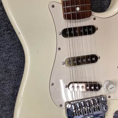 Squier Stratocaster Contemporary ST-362 1984-1987 Made in Japan Electric Guitar with Replacement Lamsam (Amazon) Pickups image 7