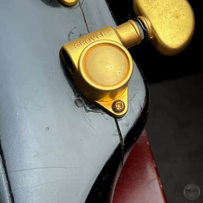 Gretsch Synchromatic model 6037 from 1952 in sunburst finish with case image 10