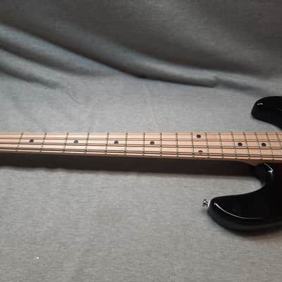 G&L Tribute Series JB-2 Bass with Maple Fretboard - 3-Tone Sunburst image 3