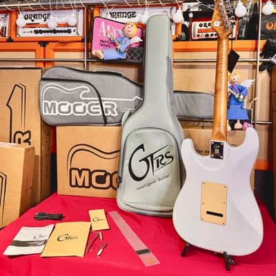 Mooer GTRS P800 ( Inteligent Guitar) WHITE 2025 image 9
