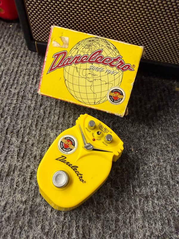 Danelectro Tuna Melt Tremolo 2010s - Yellow image 1