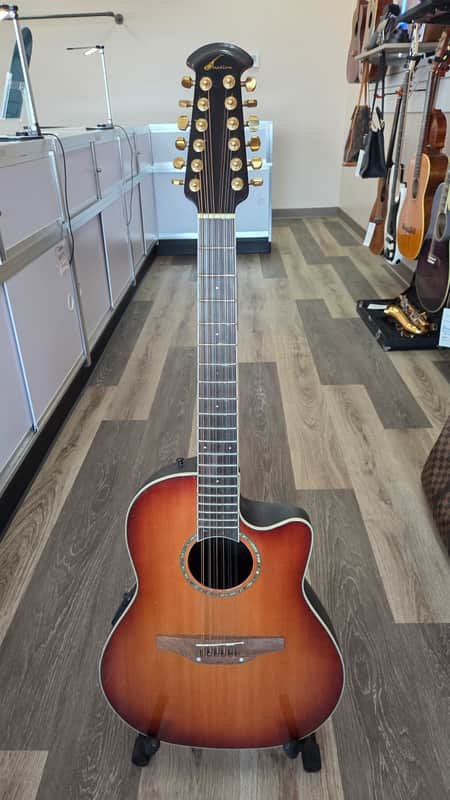 Ovation CC245 Celebrity 2000s - Honeyburst image 1