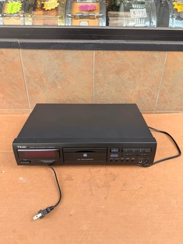 TEAC Model: CD-RW890MKII Compact Disc Recorder SN: 9100467 image 1
