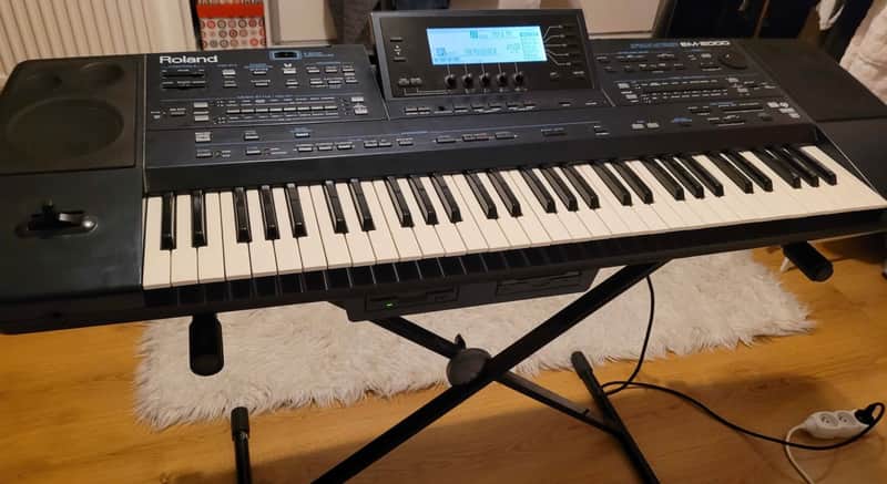 Roland EM 2000 Creative keyboard image 1