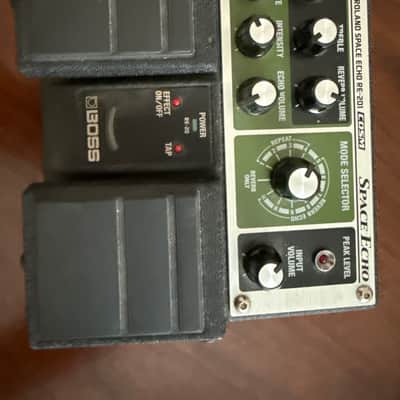 Boss RE-20 Space Echo | Reverb