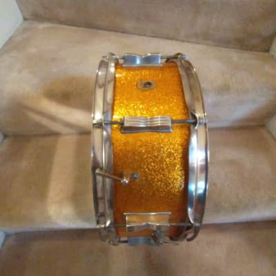 Ludwig Vintage 1966 gold sparkle Jazz Festival snare drum exceptional! image 7