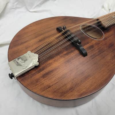 Kentucky model KM-226 A-Style Mandolin, with deluxe gig bag image 3
