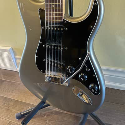 Deluxe Fender Stratocaster 2010 Tungsten image 1