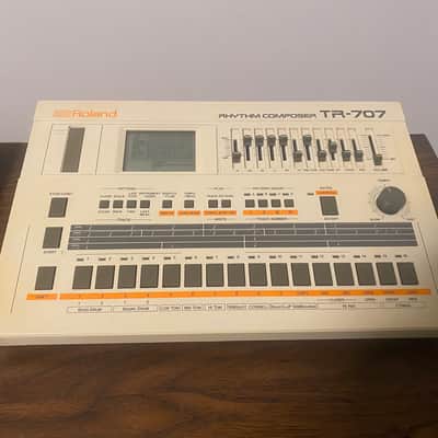 Roland TR-707 Rhythm Composer 1985 White