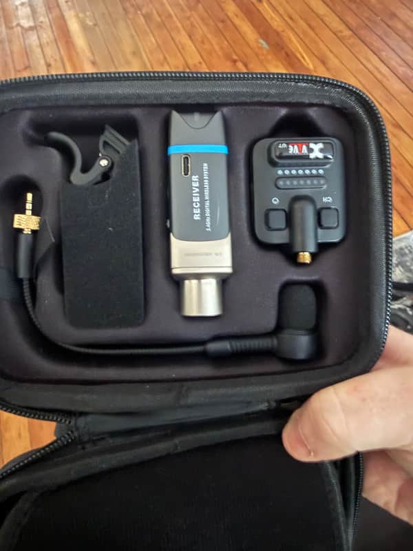 Xvive U7 image 1