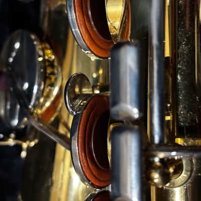 Yamaha YAS26 Alto Saxophone w Case image 10