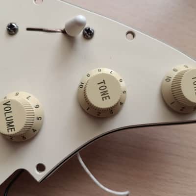 Fender 1983 Fender USA "Dan Smith" Stratocaster Loaded Pickguard - Original SSH 1983 - Original image 6