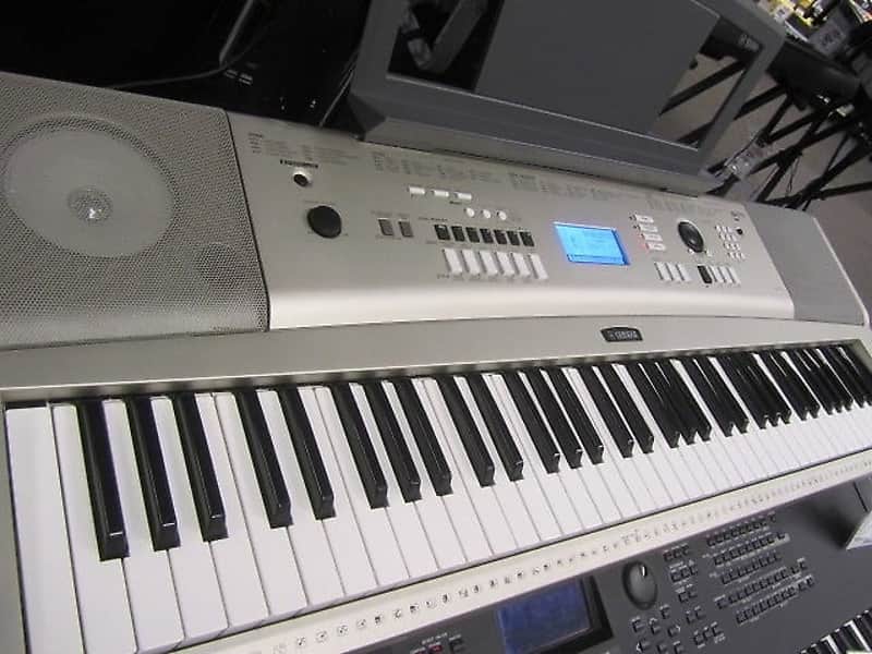 Yamaha YPG235 76‑Key Portable Grand Piano image 3