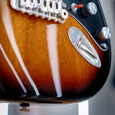 G&L USA CLF Research S-500 TS image 3