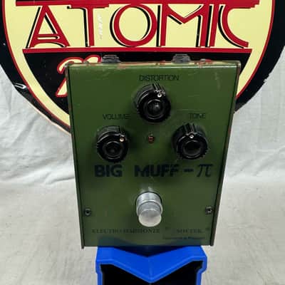 Electro-Harmonix x Sovtek " Green Russian " Big Muff π Pi version 7C 3rd Edition Distortion Fuzz Pedal with Original Wood Box - BM-1-01.00.001 ~2000 - Bubble Font / 6-Screw Chassis image 9
