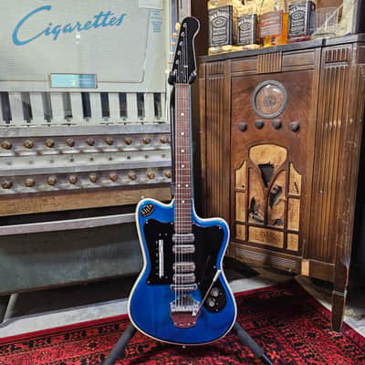 1963 Crucianelli Elite Model 40-V Blue Sparkle image 2