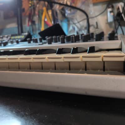 Access Virus Indigo 37-Key Digital Synthesizer 2001 - Silver & Blue image 9
