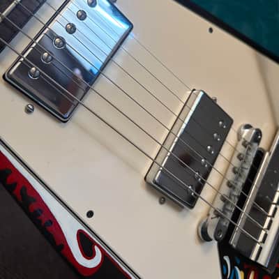 Gibson Custom Shop "Inspired By" Jimi Hendrix Psychedelic Flying V 2006 - Psychedelic Black image 14