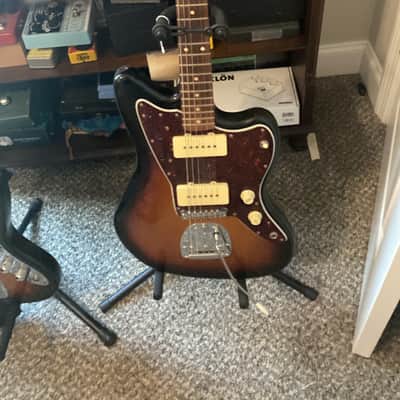 Fender Vintera '60s Jazzmaster Modified 2019 - 2020 - 3-Color Sunburst image 1