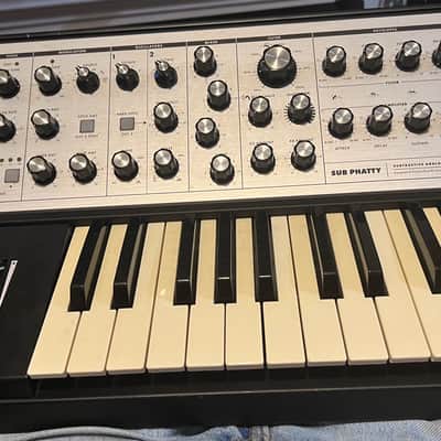 Moog Sub Phatty - Black image 1