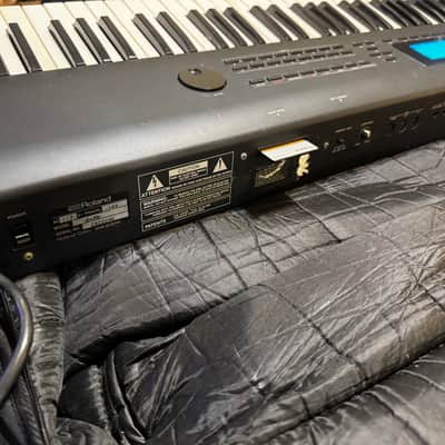 Roland D-70 76-Key Super LA Synthesizer 1990 - 1994 - Black image 3