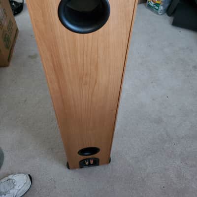Pair of Paradigm Monitor 11 v5 floor tower speakers Maple/Natural color image 18