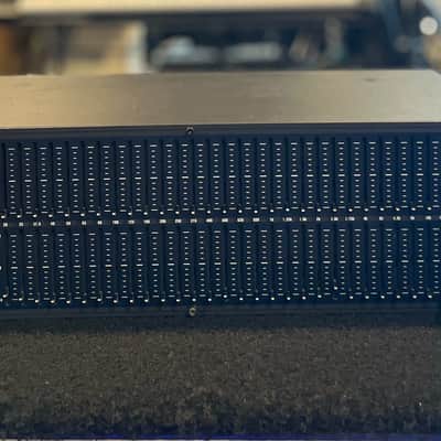 DBX 1231 Dual Channel 31-Band Graphic Equalizer EQ Rackmount Unit w/ Power Cable image 1